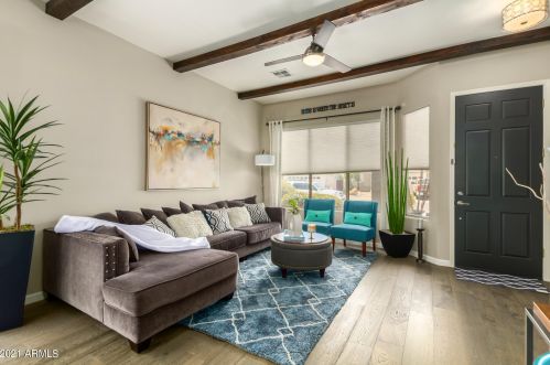 326 Anderson Ave, Phoenix AZ  85022-2366 exterior