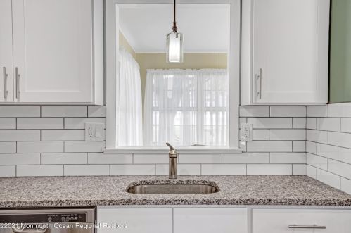 8 Leighton Ln, Lakehurst NJ  08759-6711 exterior