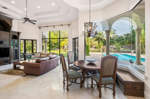 8060 Twin Lk Dr, Boca Raton FL 33496-1945 exterior