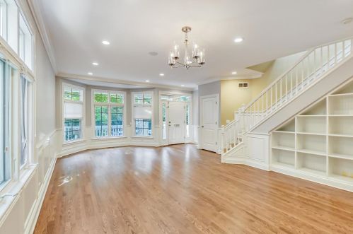 5056 Claremont Ave, Chicago IL  60625-1810 exterior