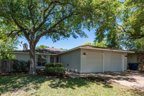 9904 Brasher Dr, Austin, TX 78748-5815
