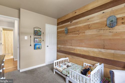 13008 Evanston St, Rockville MD 20853-3027 exterior