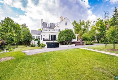 420 Hawthorne Rd, Duluth, MN 55812-1540