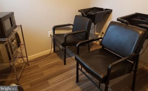 6535 Limekiln Pike, Philadelphia PA 19138-2023 exterior