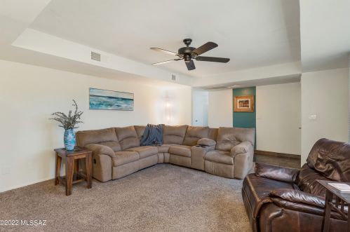 7117 Camino De Los Caballos, Tucson AZ 85743-9689 exterior