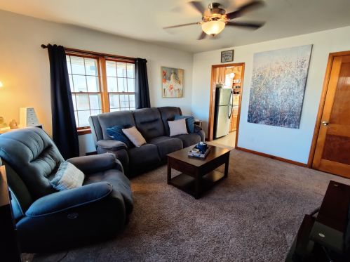 1497 93rd St, Milwaukee, WI 53214-4266