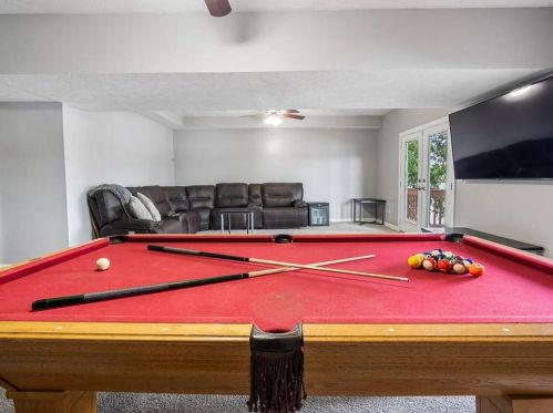 8474 Lake Dr, Lithonia GA  30039-6562 exterior