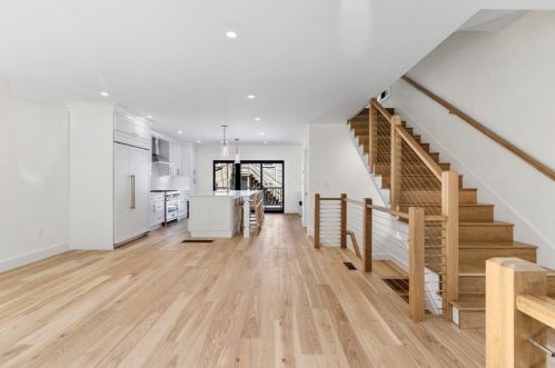 300 3rd St, Boston MA  02127-1318 exterior