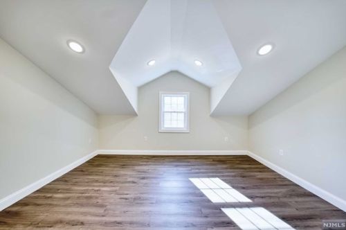 161 Adams Ave, River Edge NJ 07661-1437 exterior