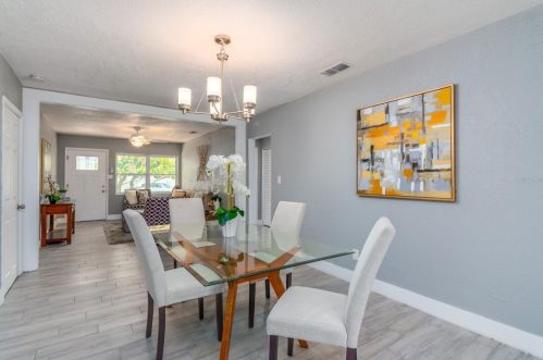 3213 Cherry St, Tampa FL  33607-3115 exterior