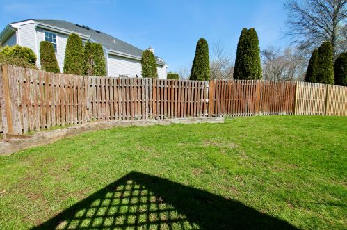 210 Kentucky Way, East Freehold NJ 07728-4657 exterior