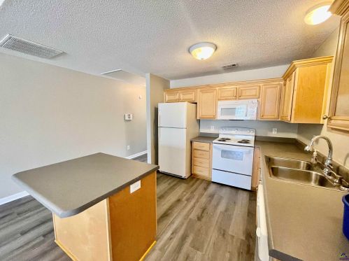 121 Northpointe Dr, Lithonia GA  31028-1447 exterior