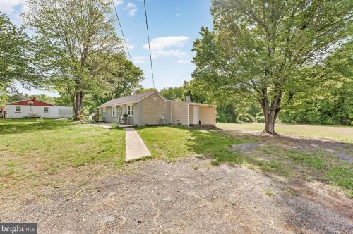 151 Plum Point Rd, Huntingtown MD 20639-8303 exterior