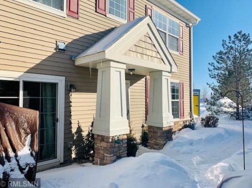 817 Braunworth Ct, Chaska MN 55318-3242 exterior