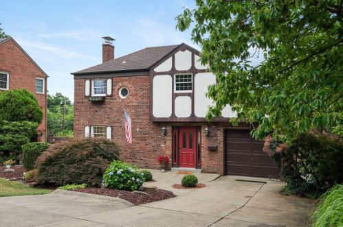 172 Columbia Dr, Pittsburgh, PA 15236-4429