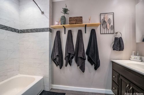 962 Royal Oak St, Wyoming MI  49509-3558 exterior