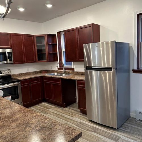 23 Babcock St, Hartford CT 06106-1303 exterior