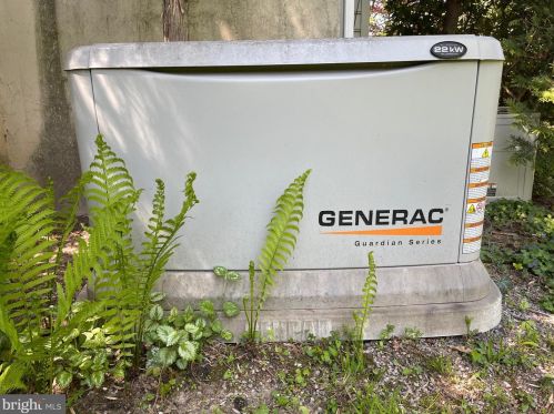 1936 Paper Mill Rd, Huntingdon Valley PA 19006-5814 exterior