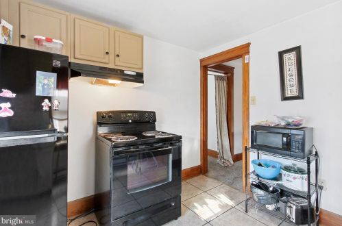 406 Fulton St, Hanover PA 17331-2723 exterior