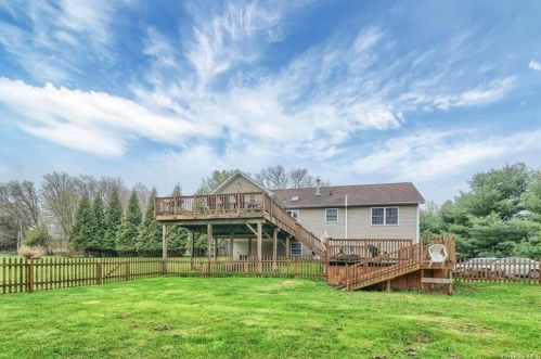 2478 Mt Hope Rd, Middletown NY 10940-7317 exterior