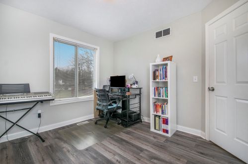 5504 Heathwood, Grand Rapids MI 49508 exterior