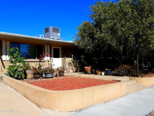 5621 Mona Lisa Rd, Tucson, AZ 85741-3731
