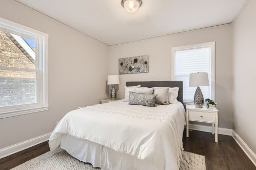 7433 Prairie Ave, Chicago IL  60619-1824 exterior