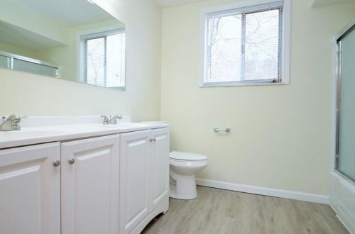 5622 Rodgers St, Pittsburgh PA 15207-2271 exterior