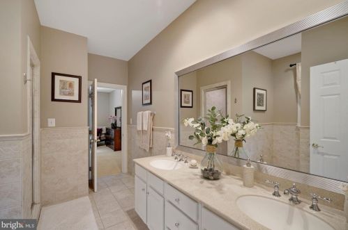 624 Live Oak Dr, Mc Lean VA 22101-1563 exterior