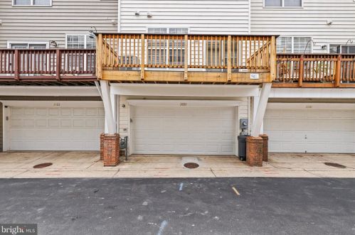 3805 Eisenhower Ave, Alexandria VA 22304-6427 exterior