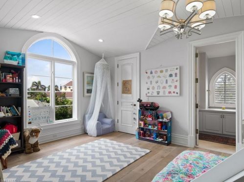 210 Cuddy Ct, Naples FL 34103-4074 exterior