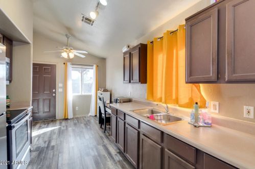 2041 Adams, Phoenix AZ 85007-2699 exterior