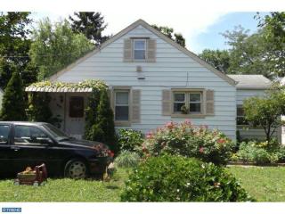 845 Johnston Ave, Trenton, NJ 08629-1141