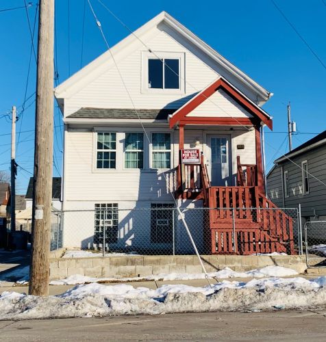 1818 11th St, Milwaukee, WI 53204-3311