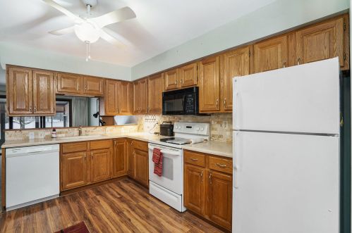 5056 Green Meadow Rd, Kalamazoo MI  49009-1254 exterior