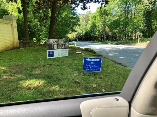 3611 Cloudland Dr, Atlanta GA 30327-2907 exterior