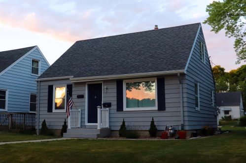 3406 87th St, Milwaukee WI  53227-4516 exterior