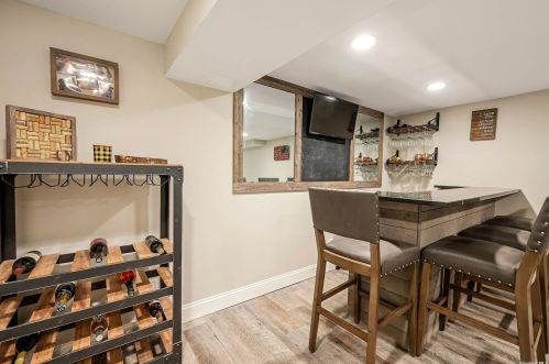 14 Laurel Ln, Commack NY 11725-4110 exterior