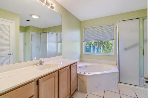 970 Murcott Dr, Naples FL 34120-1478 exterior