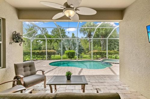 14393 Manchester Dr, Naples FL 34114-8657 exterior