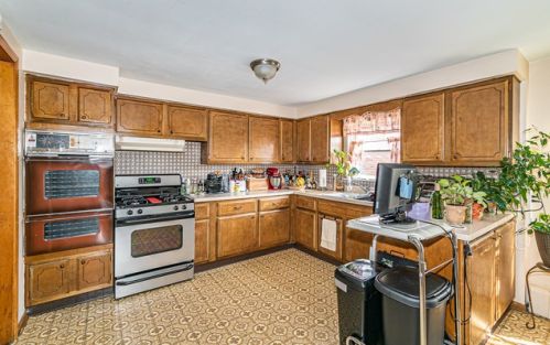 3044 Long Ave, Chicago IL 60641-1348 exterior