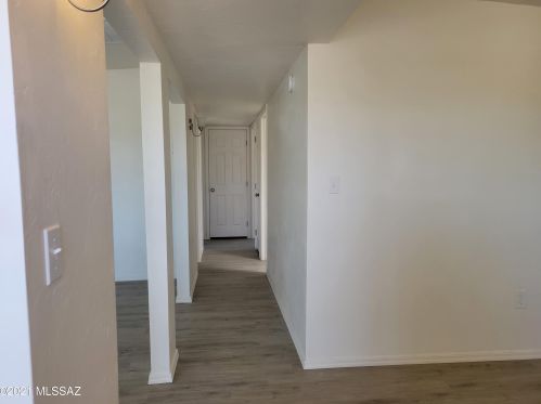 4941 La Cholla Blvd, Tucson AZ  85705-1260 exterior