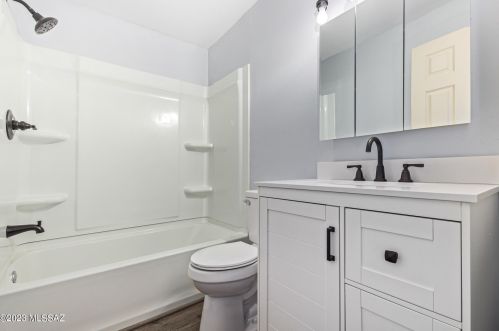 1343 Knox St, Tucson AZ 85705-2507 exterior