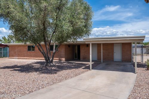 5749 Irving Ave, Tucson AZ  85706-4825 exterior