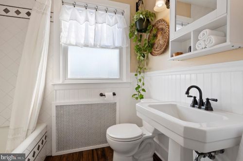 609 Gardner Ave, Manor PA 19036-1717 exterior