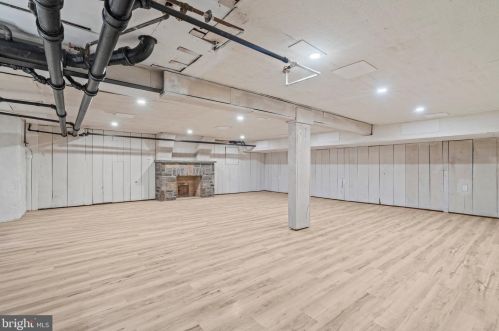 6424 City Ave, Philadelphia PA 19151-2410 exterior