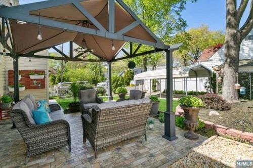 545 Kenwood Pl, Teaneck NJ 07666-1652 exterior