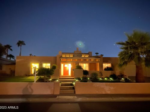 901 Beck Ln, Phoenix AZ  85022-3505 exterior