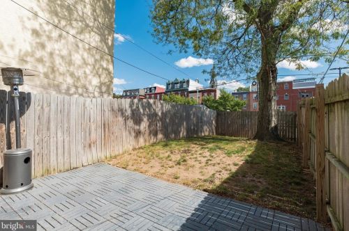 985 Marshall St, Philadelphia PA 19120-3742 exterior