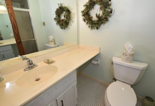 5266 Somerset Ln, Milwaukee WI 53221-3223 exterior